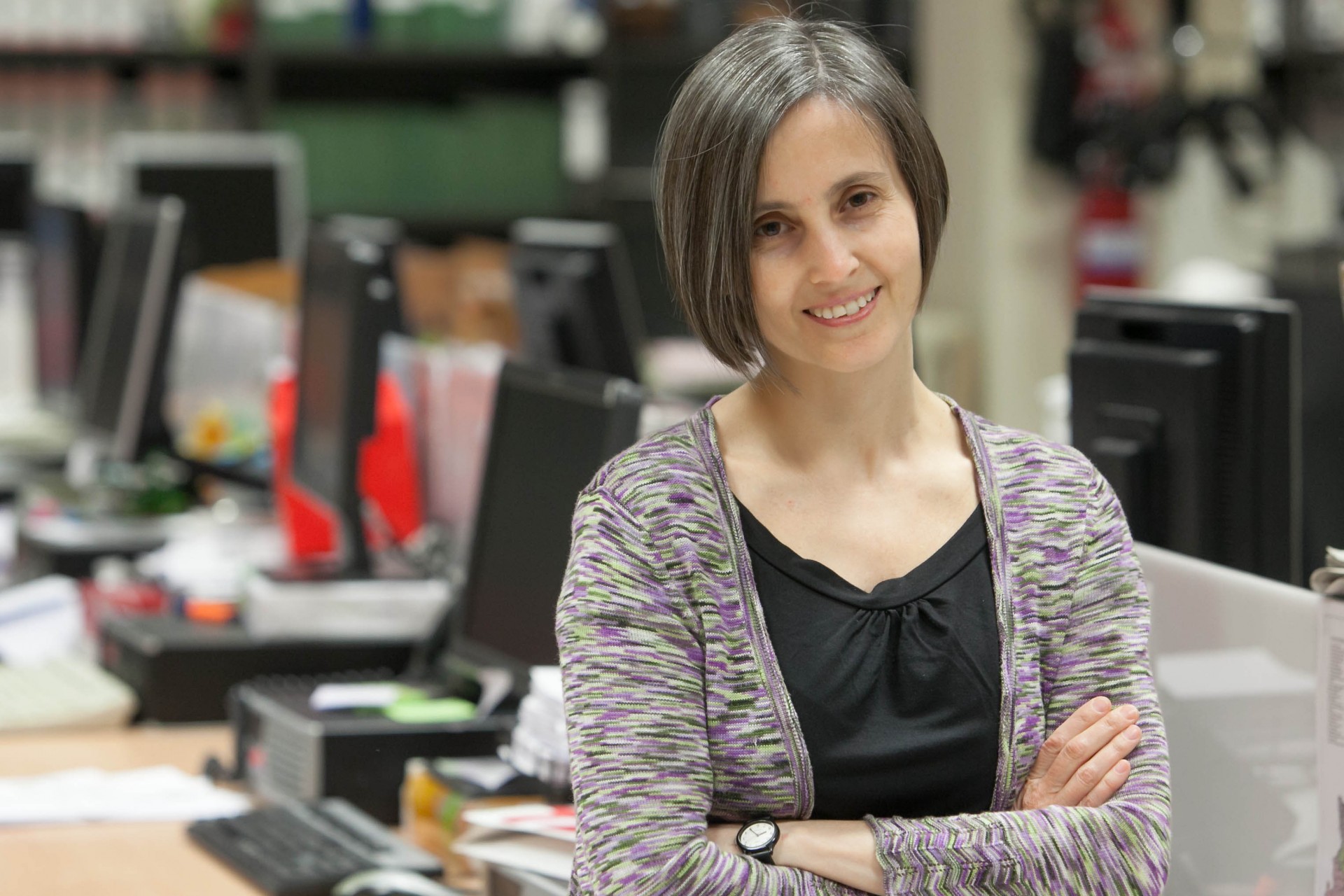 La periodista Pilar Perla, coordinadora del suplemento de ciencia Tercer Milenio, en el Ateneo de la EINA